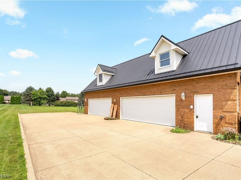 3371 Sherbrook Drive, Uniontown, OH 44685 Photo 5