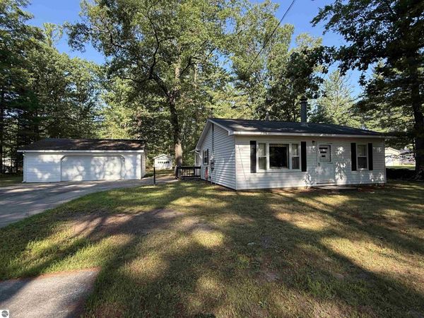 4711 Zella Drive, Hale, MI 48739