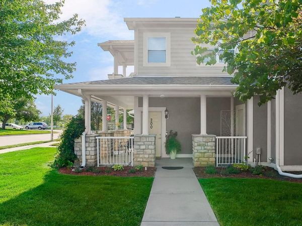 11701 S Roundtree Street, Unit 200, Olathe, KS 66061