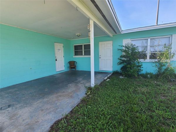 8206 43RD AVENUE W, BRADENTON, FL 34209