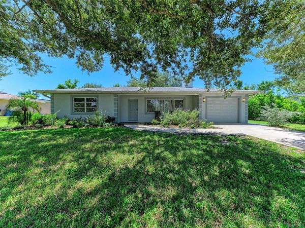 413 BAYCREST DRIVE , VENICE, FL 34285