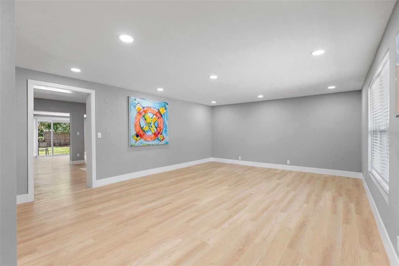 3926 Helena Street Ne, Saint Petersburg, FL 33703 Photo