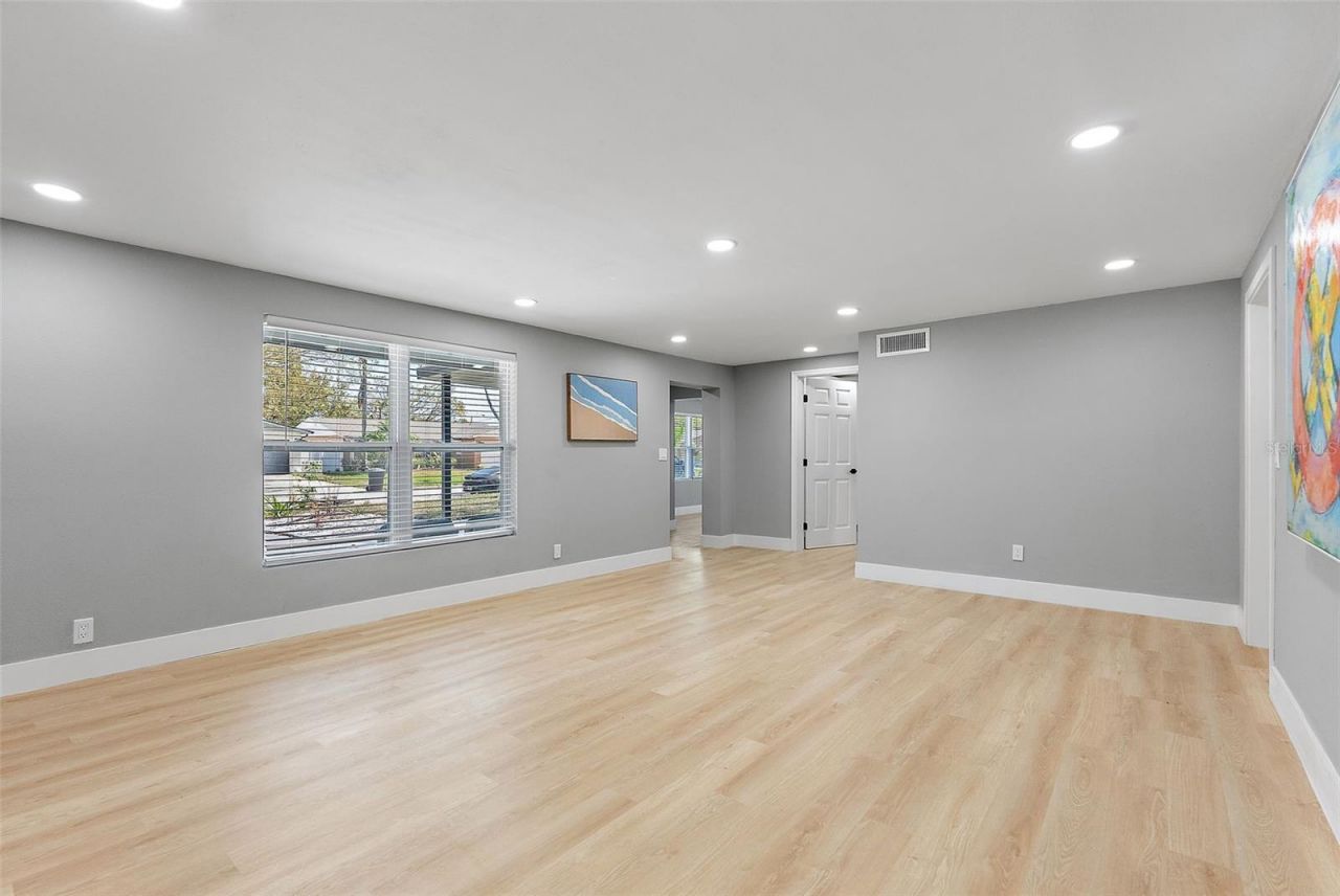 3926 Helena Street Ne, Saint Petersburg, FL 33703 Photo