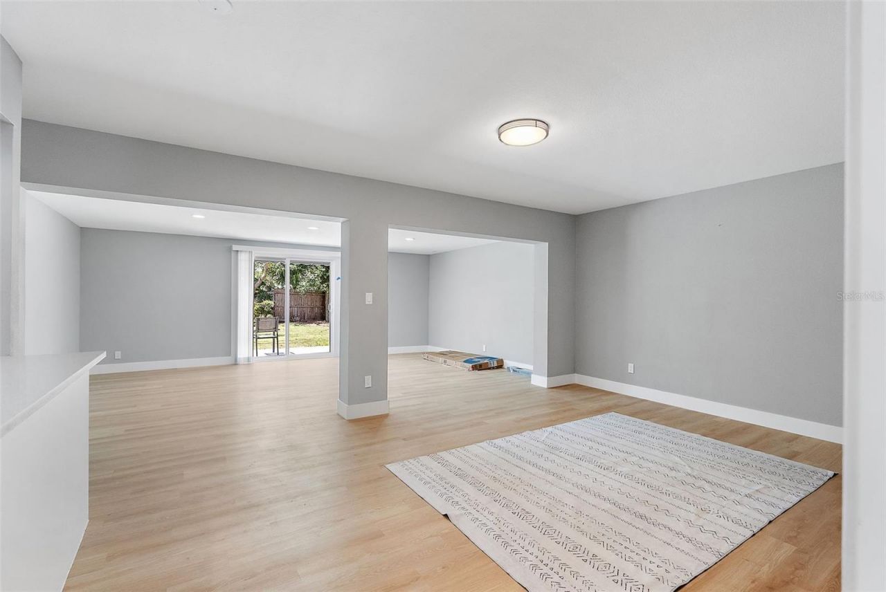3926 Helena Street Ne, Saint Petersburg, FL 33703 Photo
