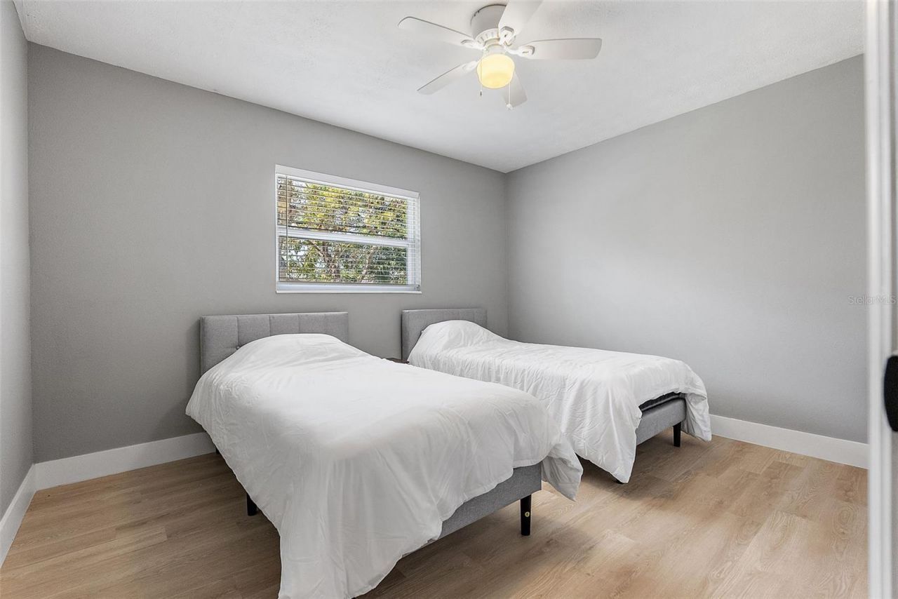 3926 Helena Street Ne, Saint Petersburg, FL 33703 Photo