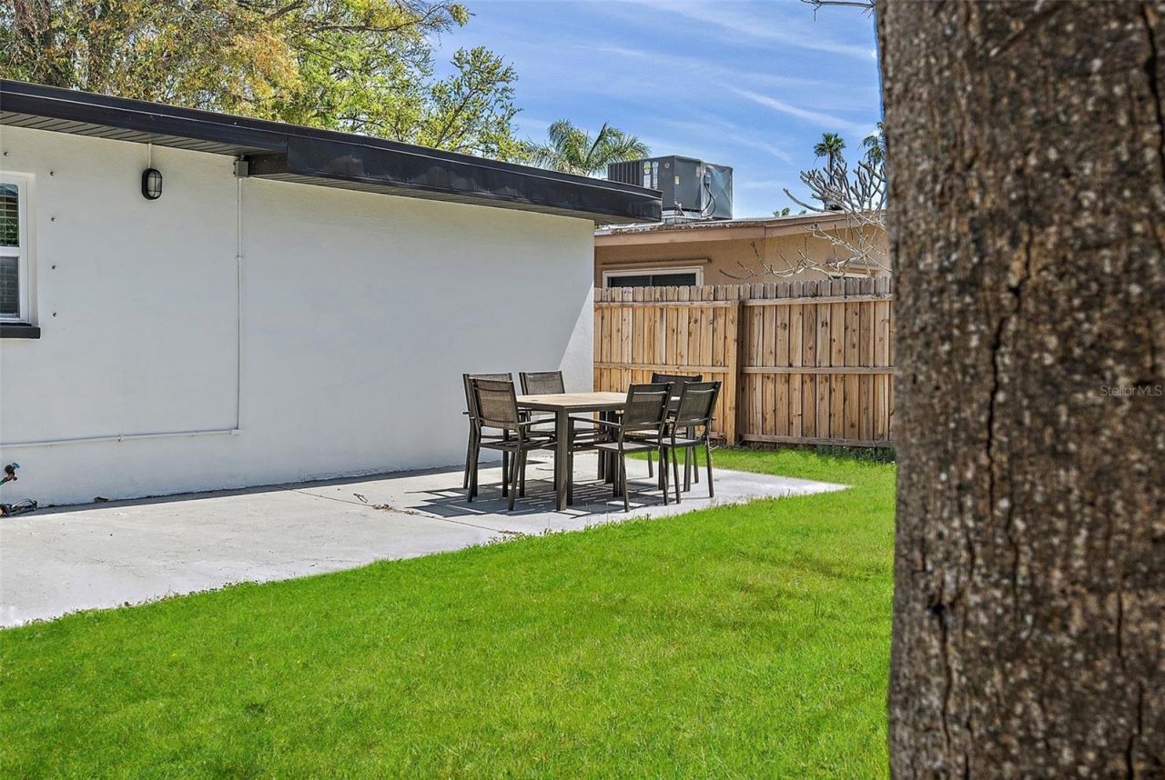 3926 Helena Street Ne, Saint Petersburg, FL 33703 Photo