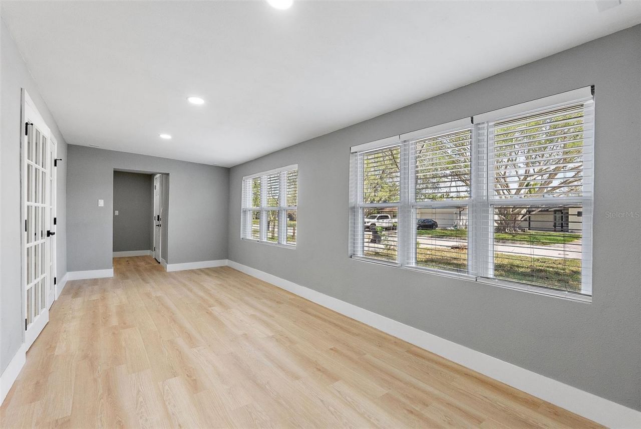 3926 Helena Street Ne, Saint Petersburg, FL 33703 Photo