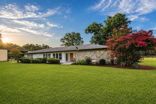 16525 SW 5th Place, Newberry, FL 32669 Photo