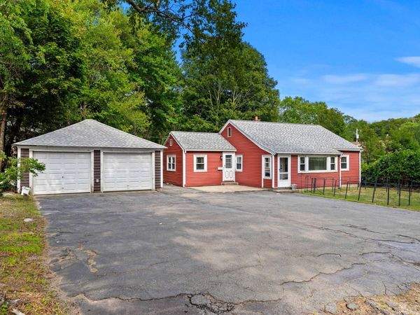 2 Hill Top Ln, Rockport, MA 01966