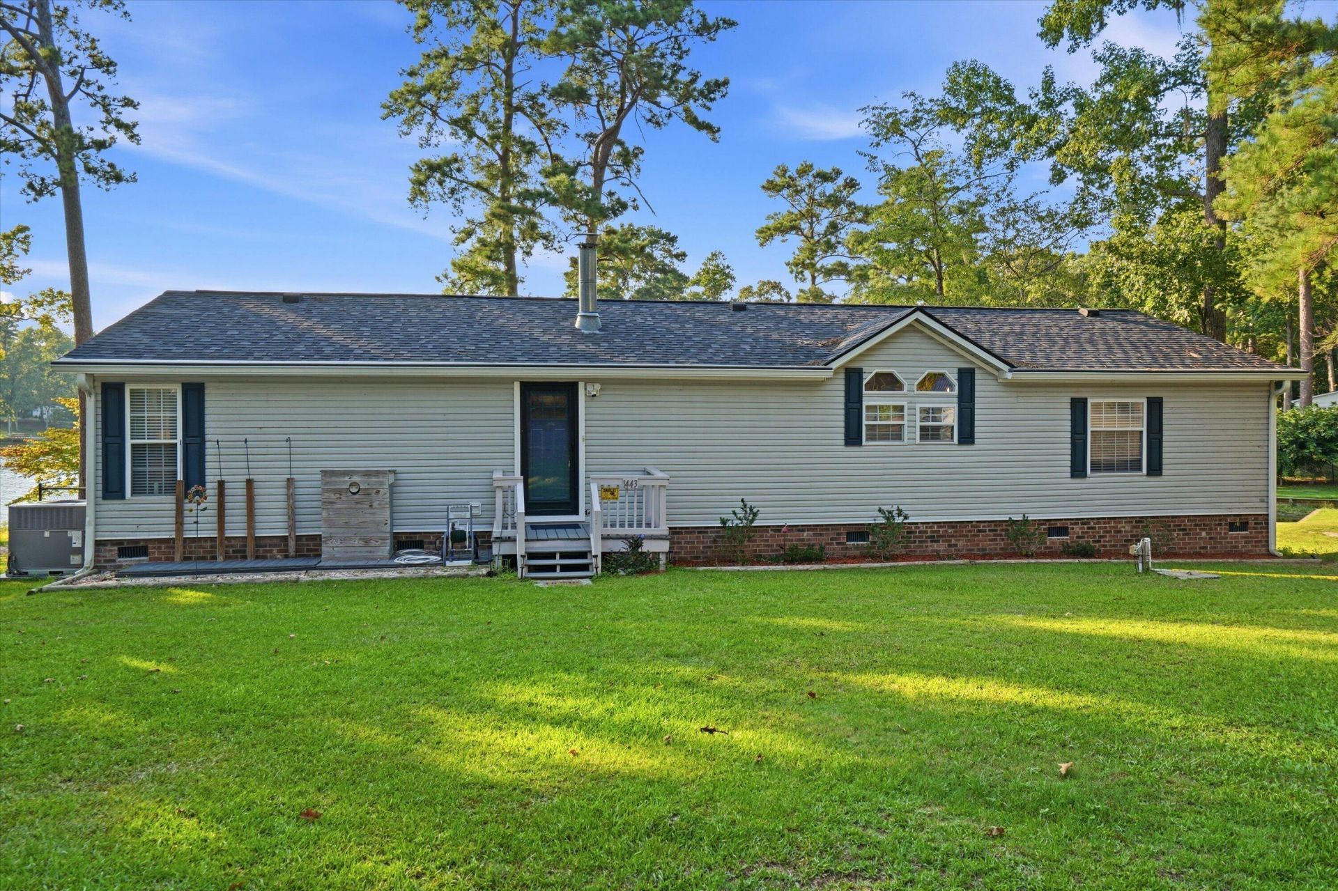 1443 Stukes Road Photo 2