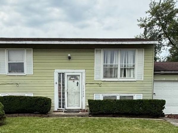 17620 Central Park Avenue S, Country Club Hills, IL 60478