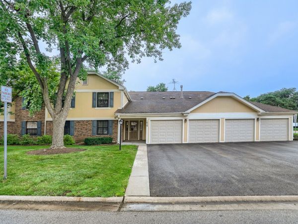 1059 Southbury Lane, Wheeling, IL 60090