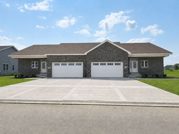 25136 S Westwind Drive , Channahon, IL 60410