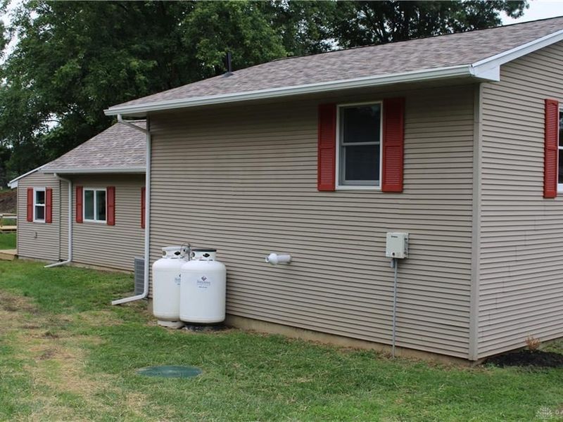 1153 N Middle Drive, Greenville, OH 45331 Photo 15