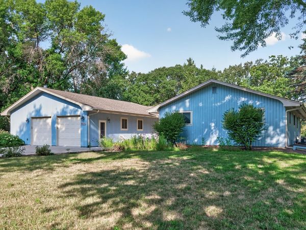 6033 Oak Circle, North Branch, MN 55056