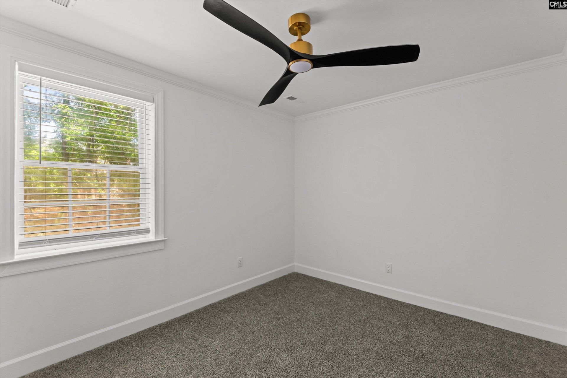 108 Scotland Court Photo 31