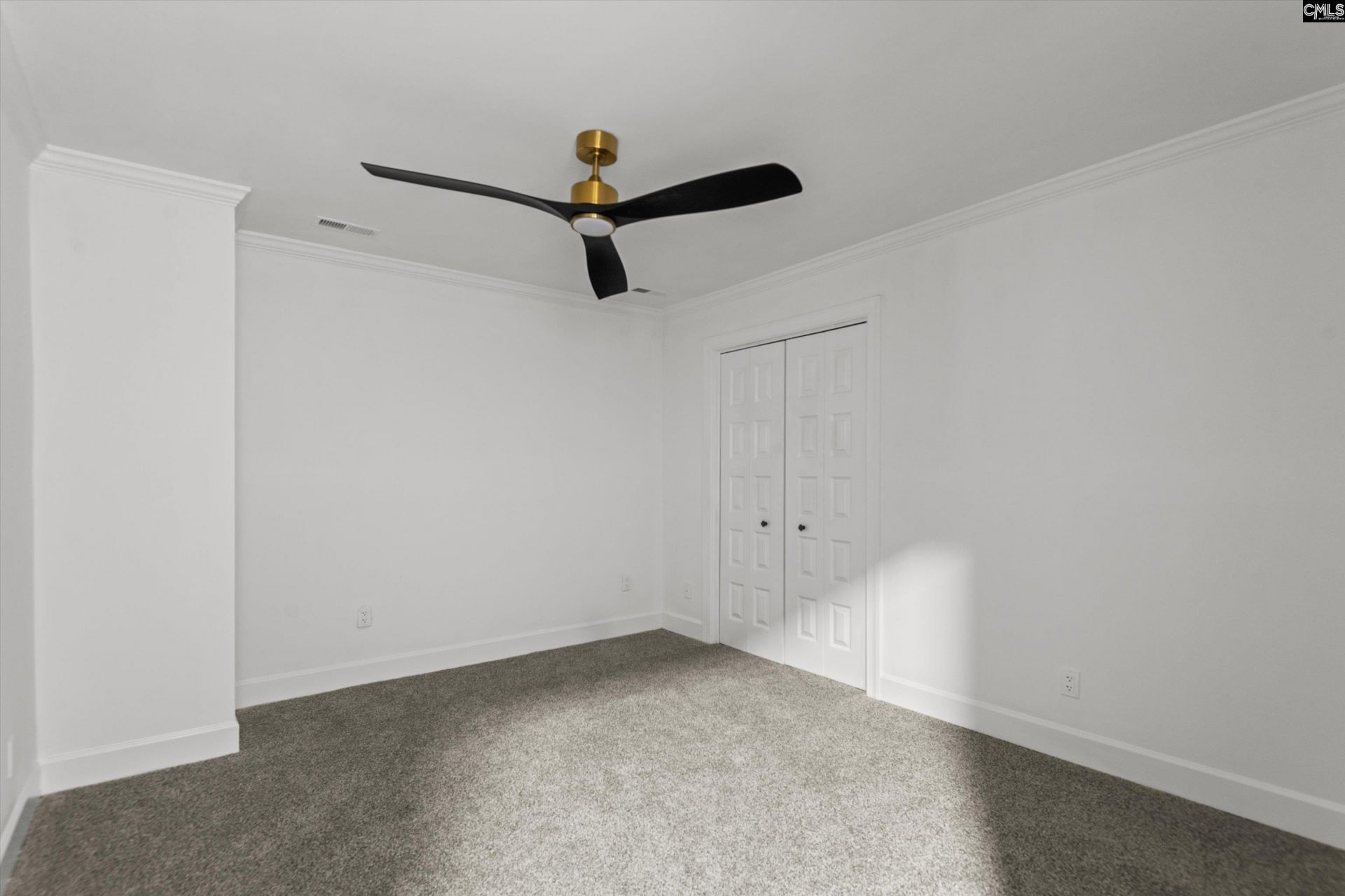 108 Scotland Court Photo 34