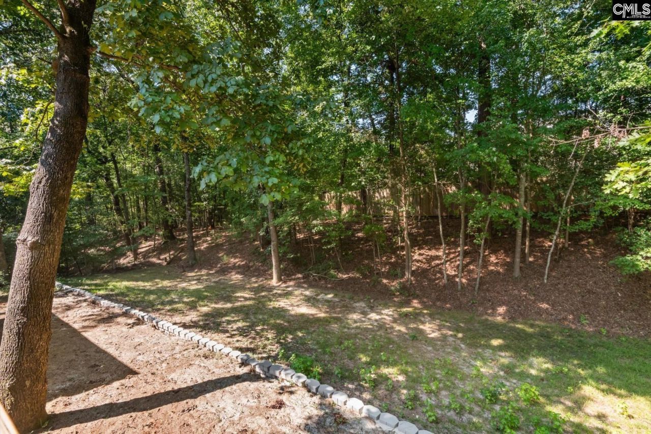 108 Scotland Court Photo 47