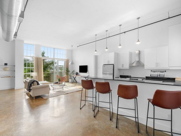 180 NE 4TH Avenue, Unit 406, Delray Beach, FL 33483
