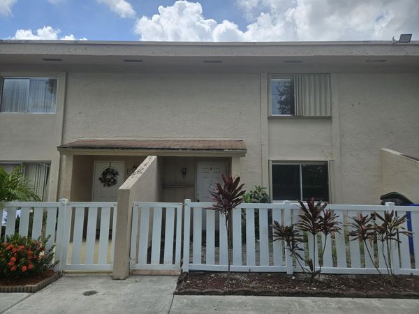 1419 NW 80TH Avenue, Unit F, Margate, FL 33063