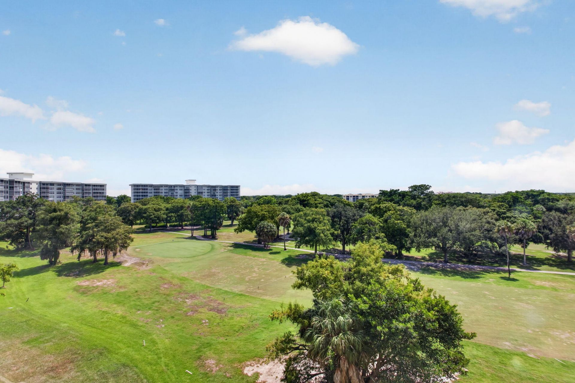 575 Oaks Lane, Unit 709, Pompano Beach, FL 33069 Photo