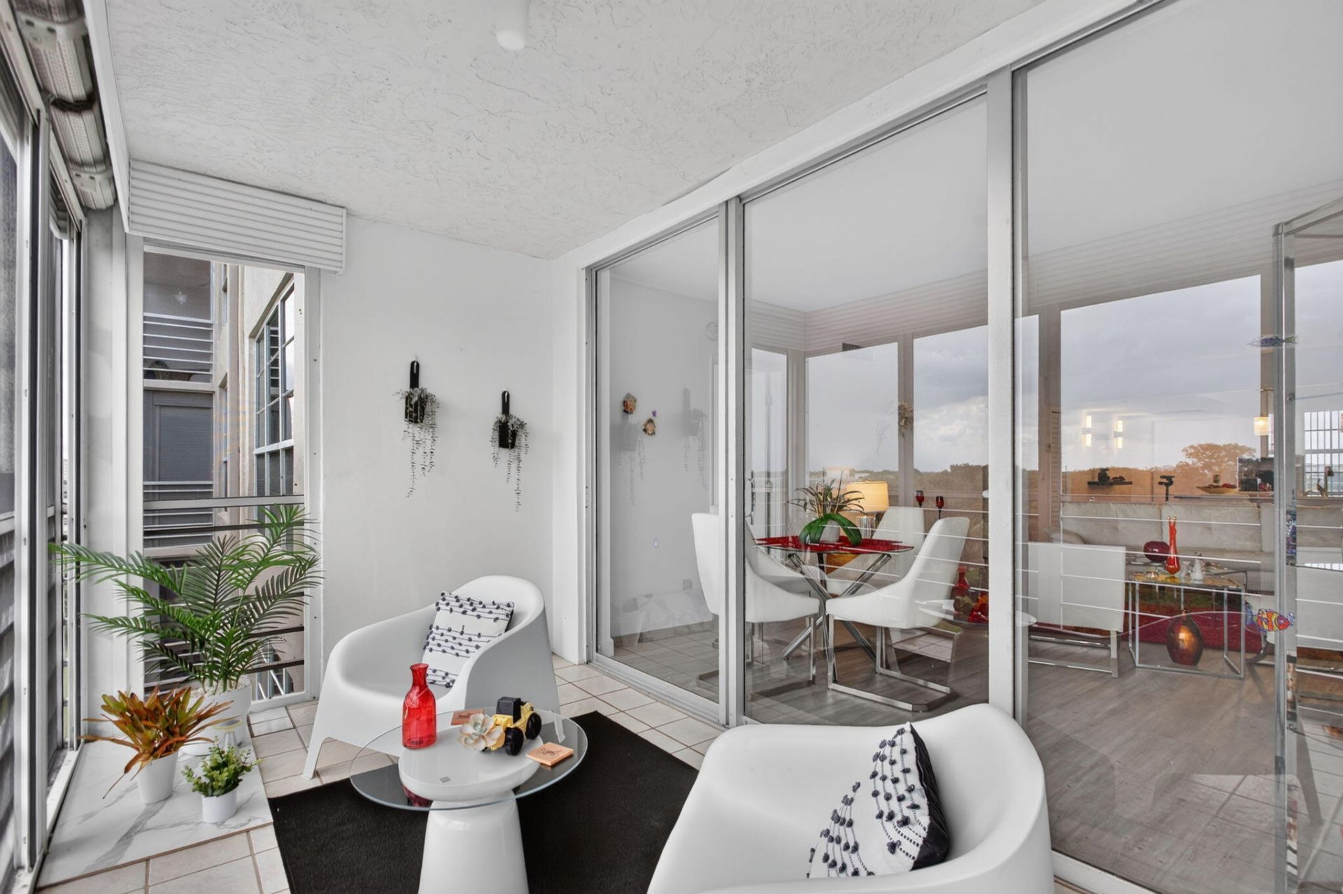 575 Oaks Lane, Unit 709, Pompano Beach, FL 33069 Photo
