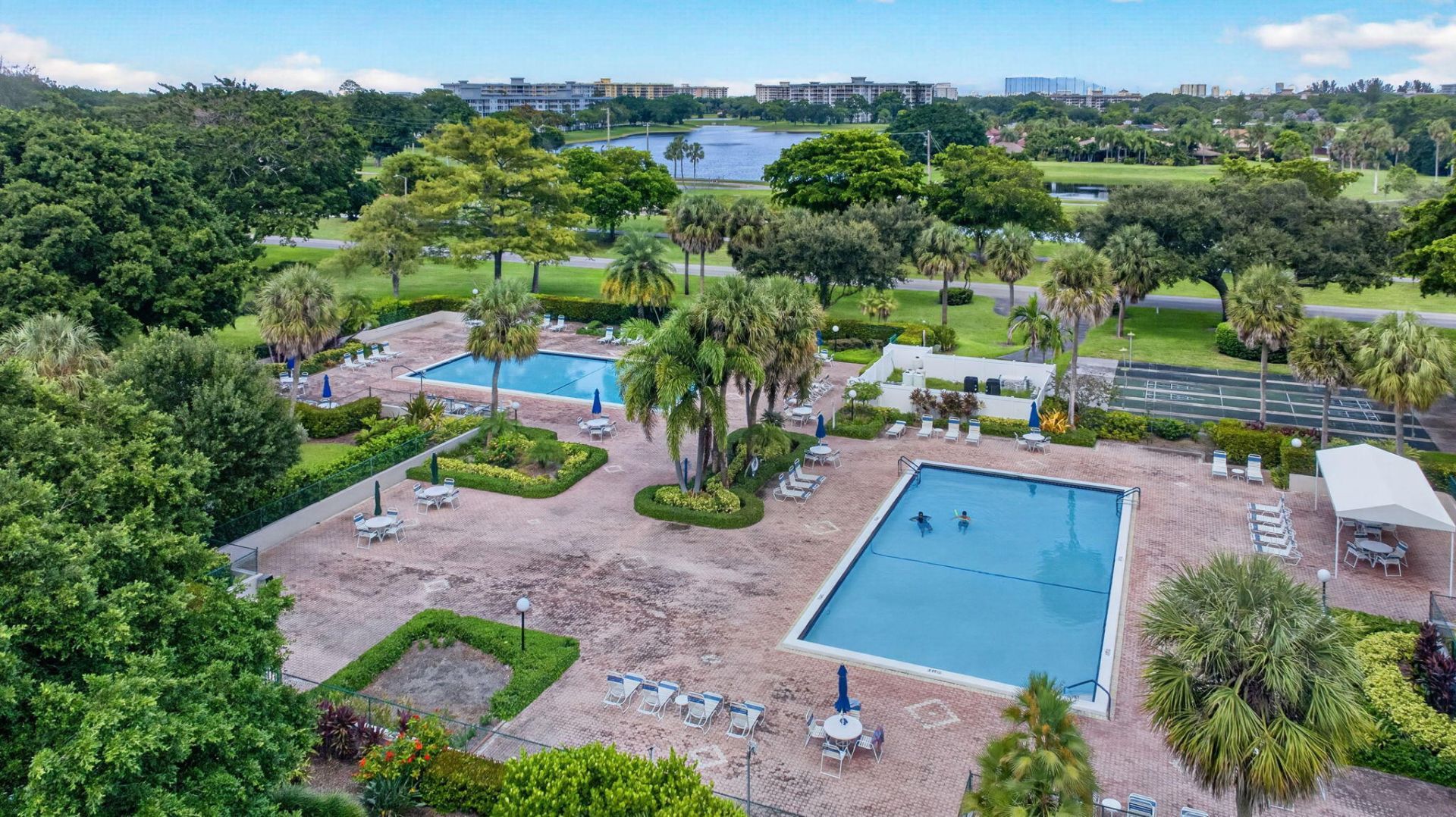 575 Oaks Lane, Unit 709, Pompano Beach, FL 33069 Photo