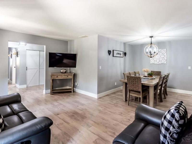 301 Marsha Jeanne Way, Centerville, OH 45458 Photo 6