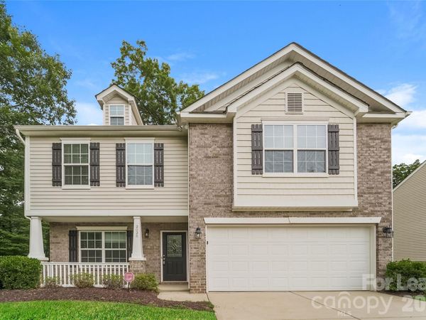 2028 Misty Rose Lane , Charlotte, NC 28216