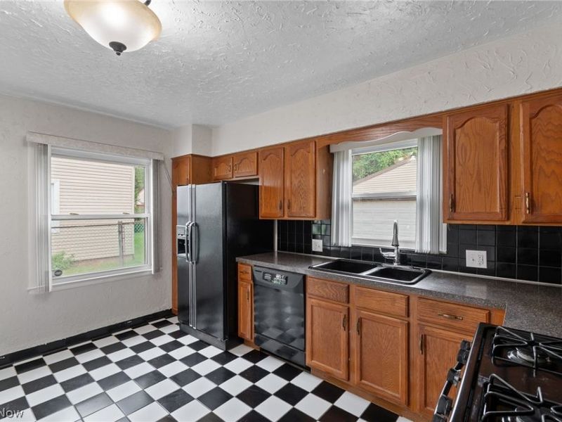 1335 Greenwood Avenue, Akron, OH 44320 Photo 8