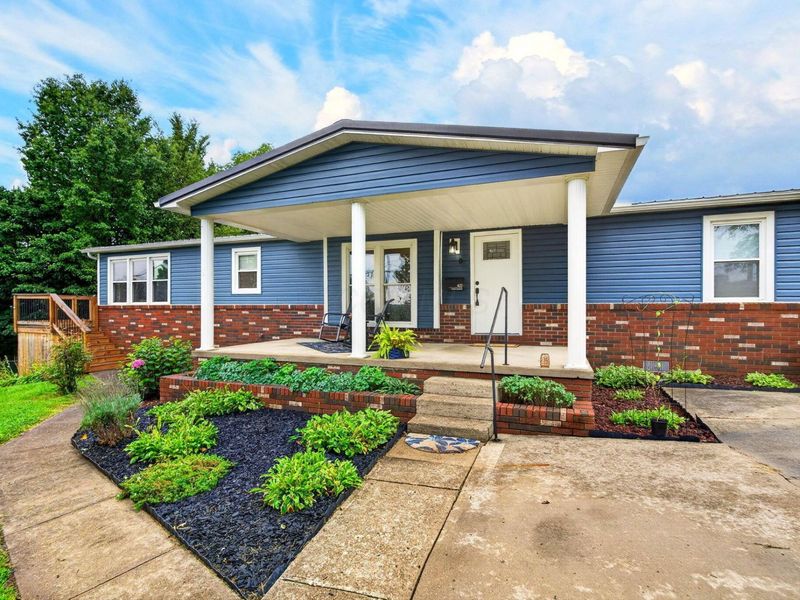 427 Davis Avenue, Oak Hill, OH 45656 Photo 11