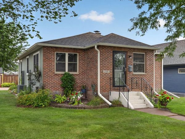 2101 Green Bay STREET, La Crosse, WI 54601