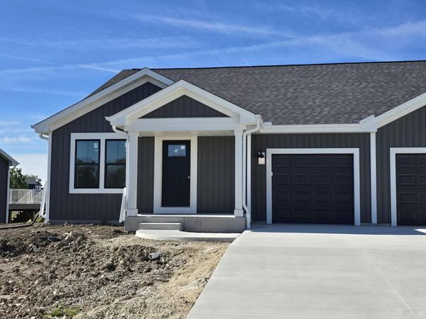 N162W21865 Poppy ROAD, Jackson, WI 53037