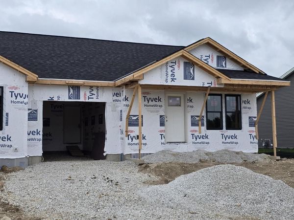N162W21885 Poppy ROAD, Jackson, WI 53037