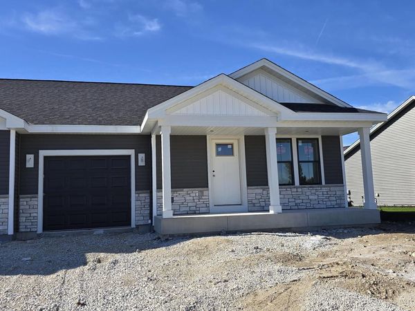 N162W21885 Poppy ROAD, Jackson, WI 53037