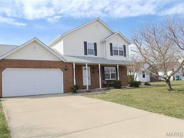 347 LOGAN Drive , O'Fallon, IL 62269