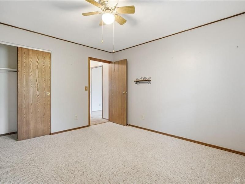 8621 Emeraldgate Drive, Huber Heights, OH 45424 Photo 21