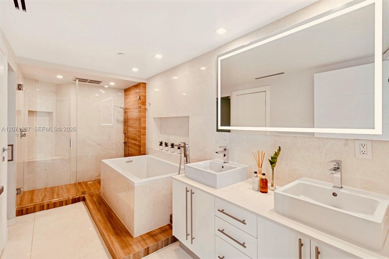 2127 Brickell Ave , Unit 1505, Miami, FL 33129 Photo