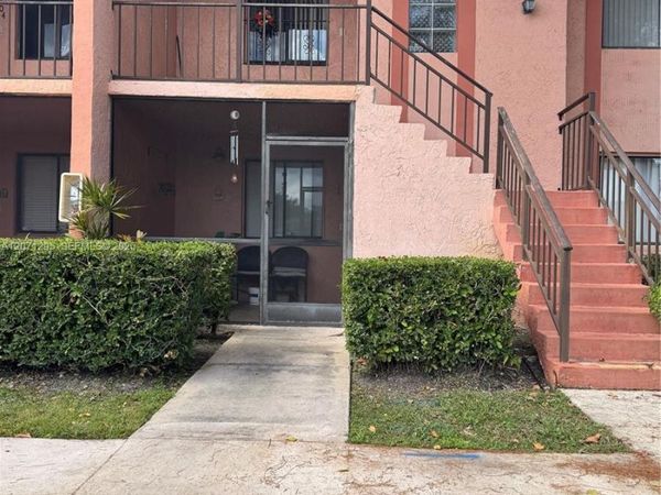 215 Lakeview Dr, Unit 105, Weston, FL 33326