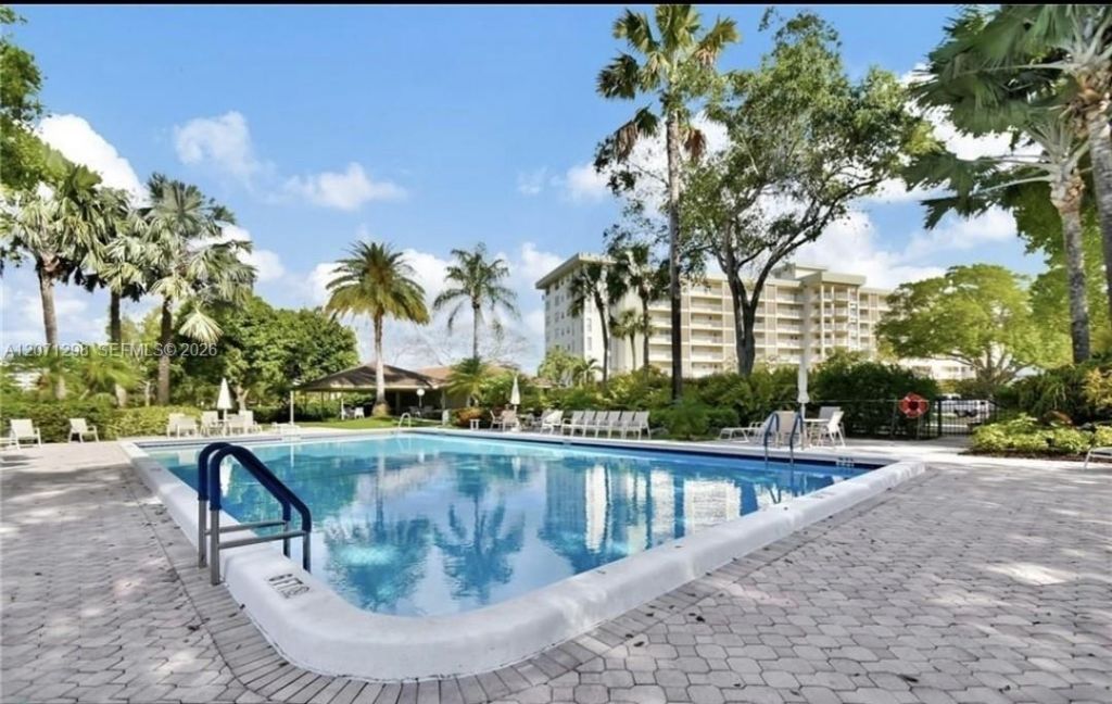 3090 N Course Dr, Unit 405, Pompano Beach, FL 33069 Photo