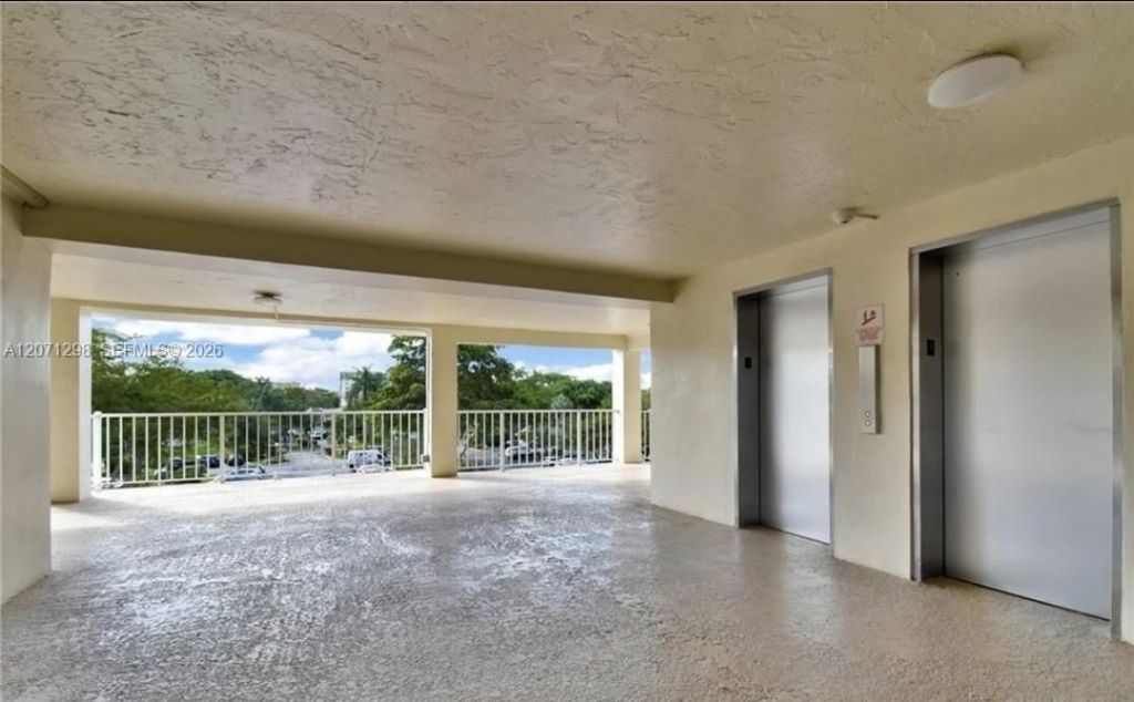 3090 N Course Dr, Unit 405, Pompano Beach, FL 33069 Photo