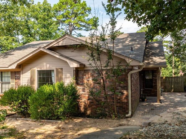 30 Woodlore Circle, Little Rock, AR 72211