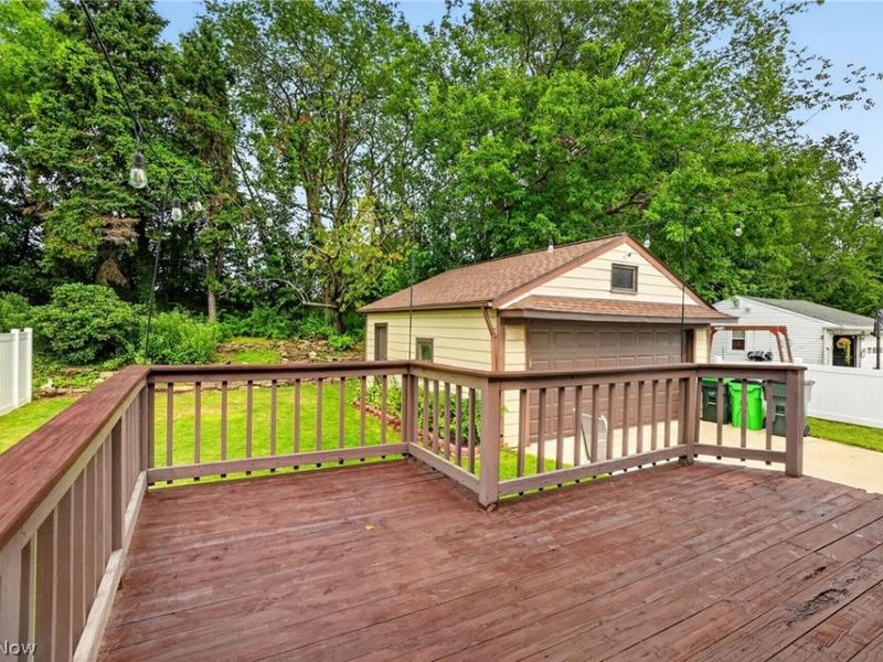 2239 Larchmont Drive, Wickliffe, OH 44092 Photo 36