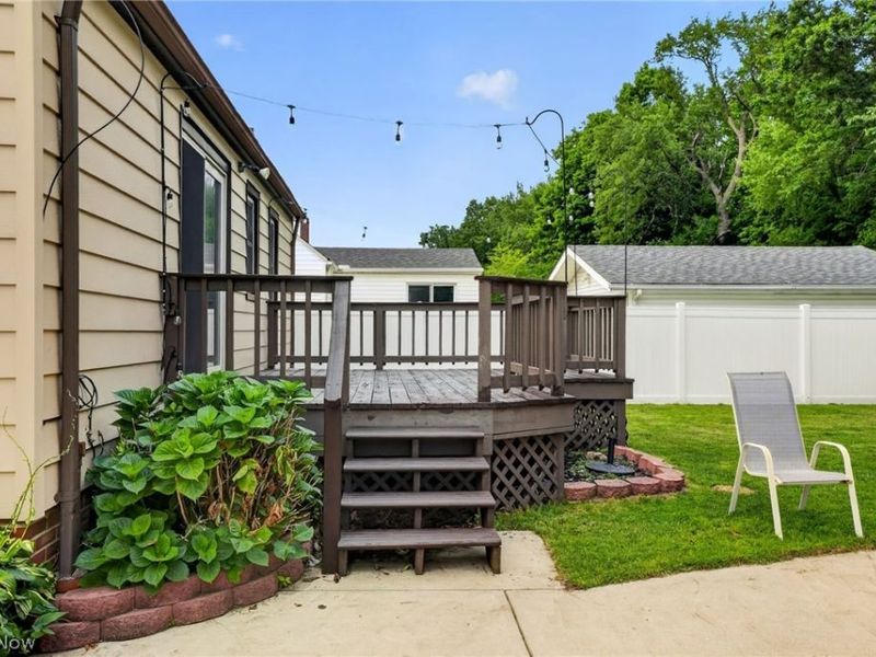 2239 Larchmont Drive, Wickliffe, OH 44092 Photo 37