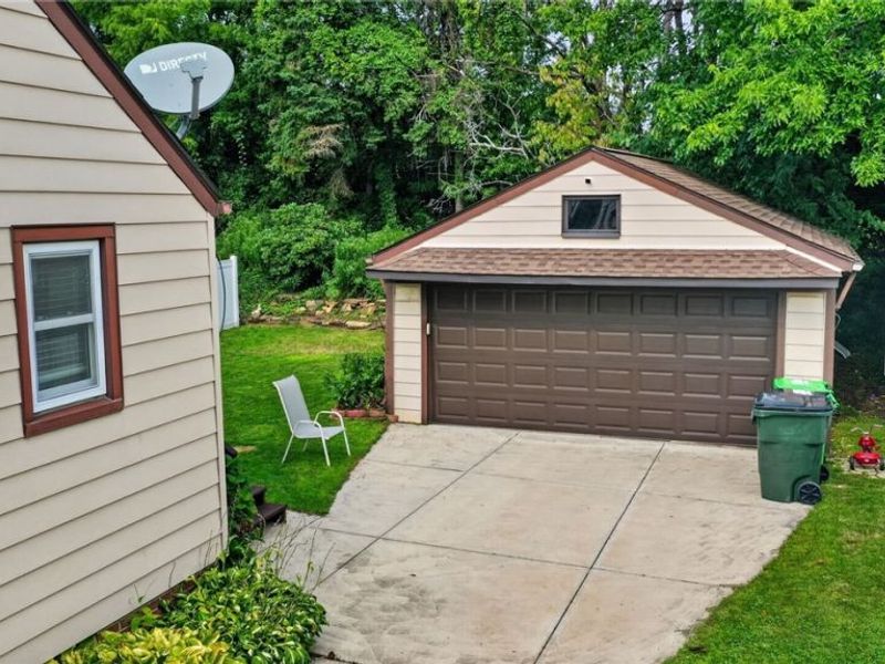 2239 Larchmont Drive, Wickliffe, OH 44092 Photo 39