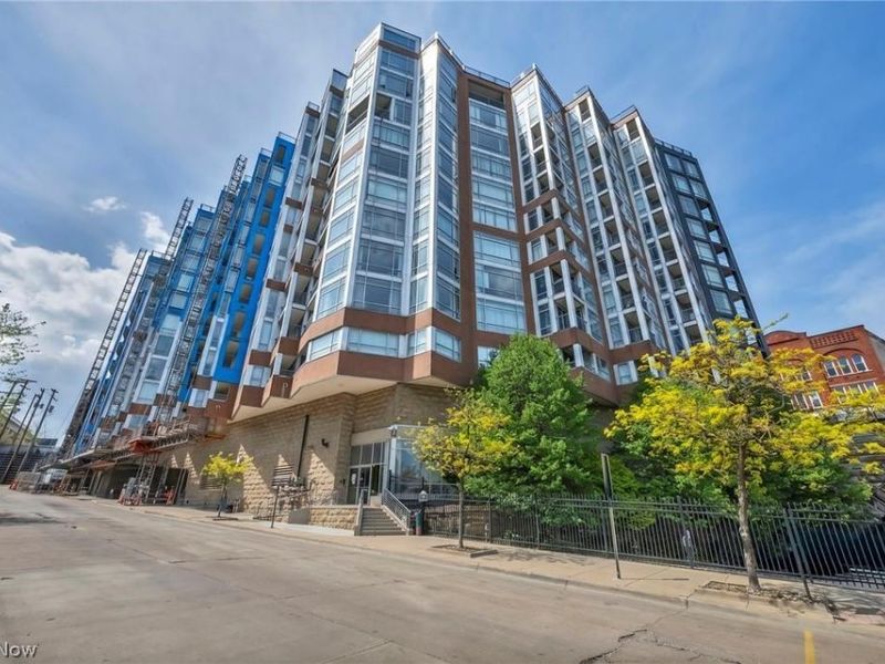 2222 Detroit Avenue, Unit 409, Cleveland, OH 44113 Photo 2