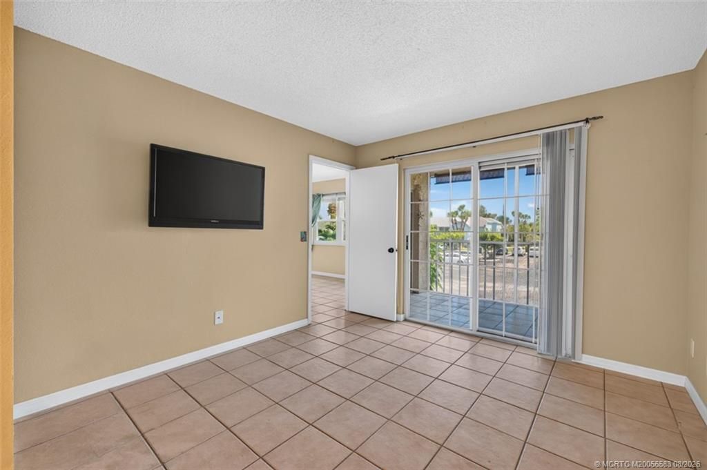 1627 SE Green Acres Circle, Unit Z203, Port Saint Lucie, FL 34952 Photo