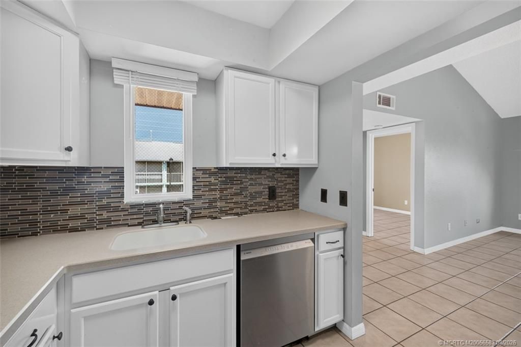 1627 SE Green Acres Circle, Unit Z203, Port Saint Lucie, FL 34952 Photo