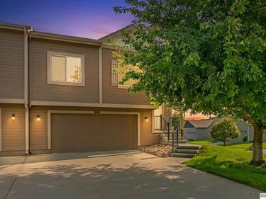 16419 Browne Street, Omaha, NE 68116