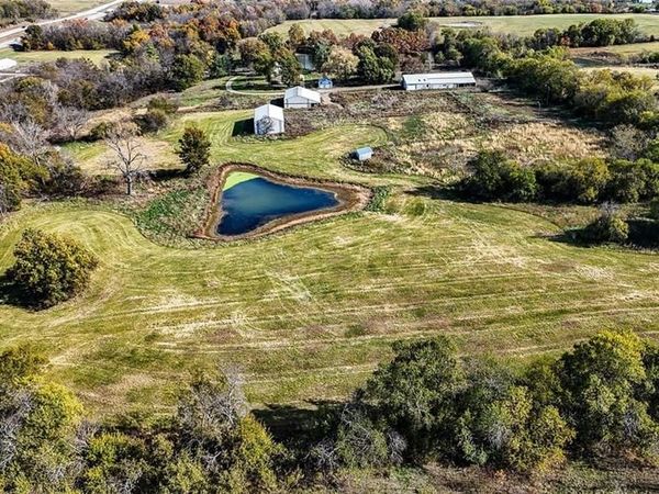 32703 S State Route 7 Highway, Creighton, MO 64739